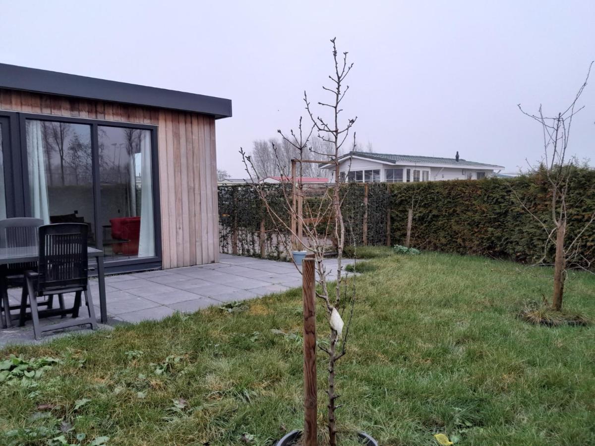 Luxe 5 Persoons Bungalow Op Rustig Vakantiepark Nabij Leeuwarden Dronrijp Exteriér fotografie