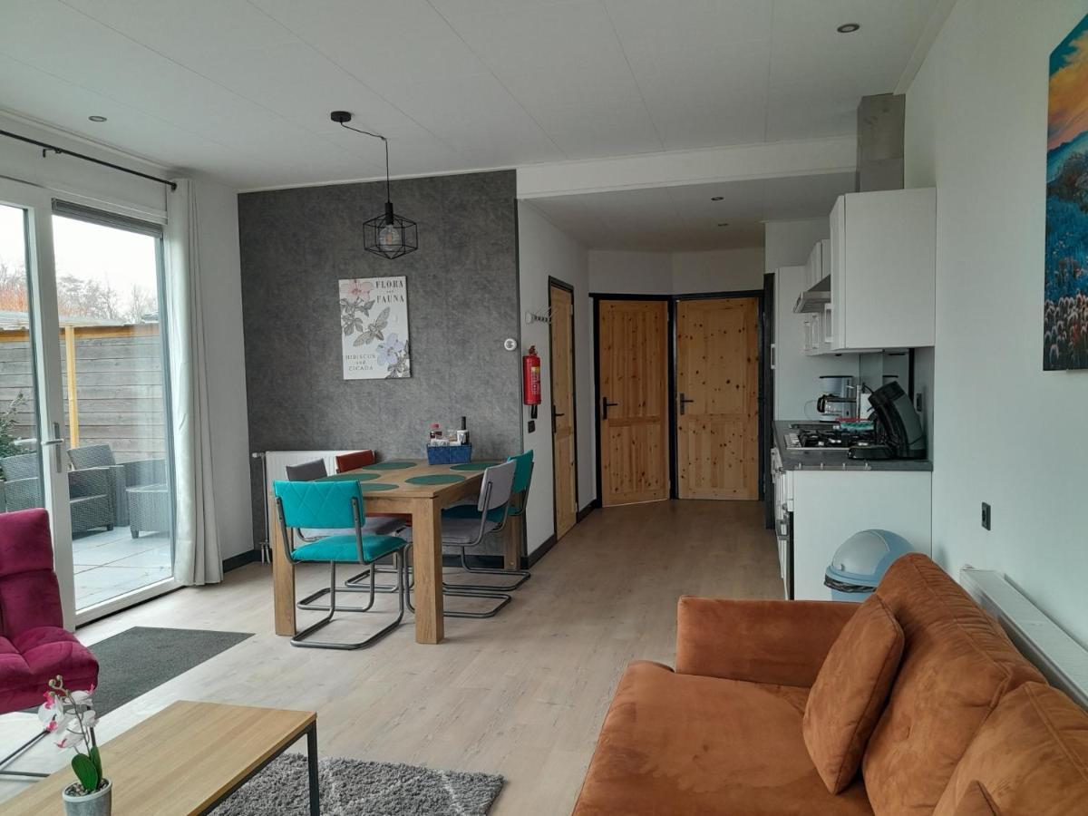 Luxe 5 Persoons Bungalow Op Rustig Vakantiepark Nabij Leeuwarden Dronrijp Exteriér fotografie